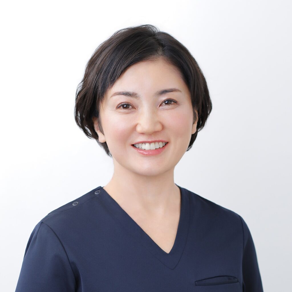 足立 沙緒